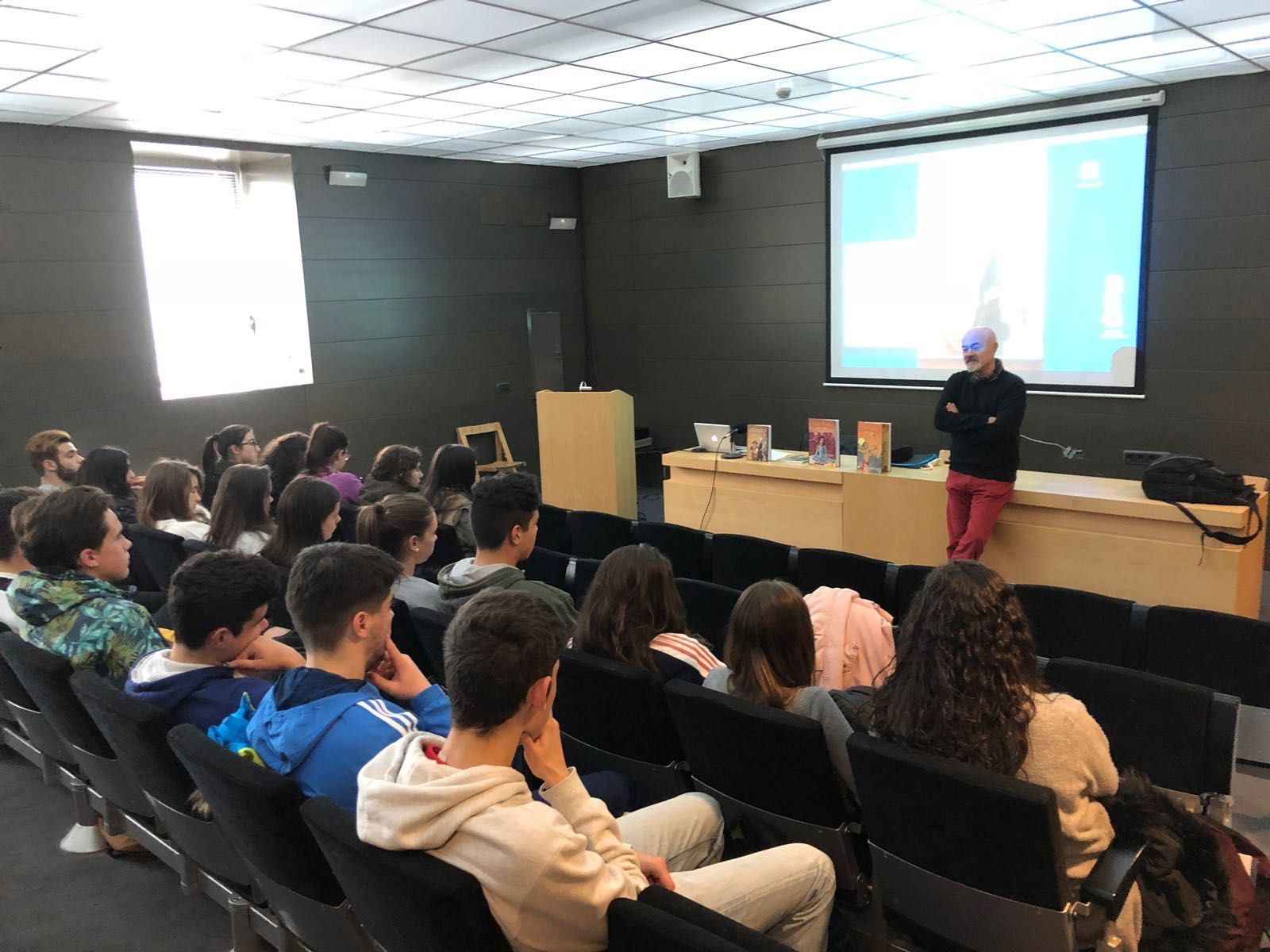 MIguel Andrea durante la charla